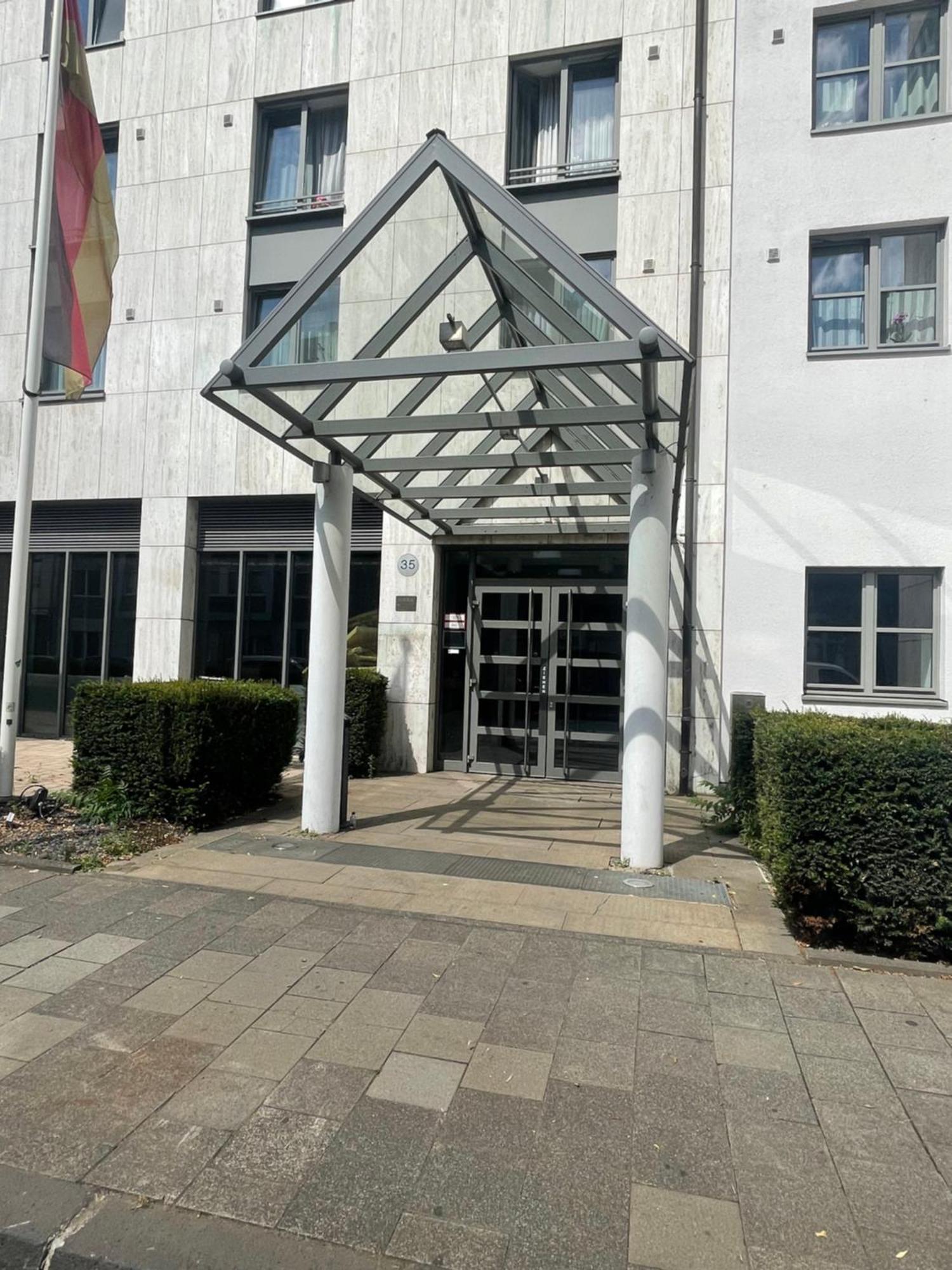 Gemuetliches 778 Apartment Naehe Medienhafen S-Bahn Und Free Parken Düsseldorf Exterior foto